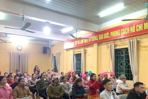 Mở rộng độ tuổi xóa mù chữ tại huyện Văn Chấn