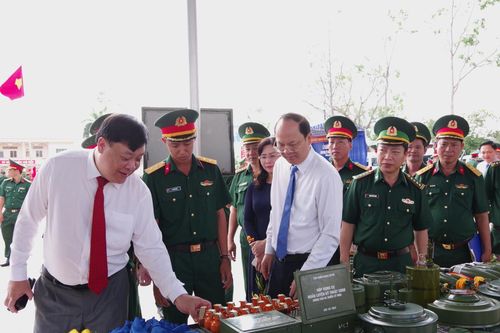 Lực lượng Quân sự, BĐBP Cà Mau ra quân huấn luyện năm 2025