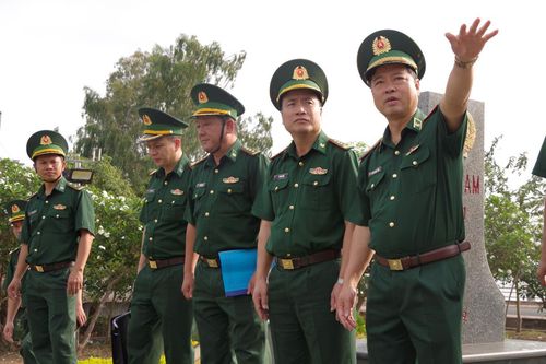 Bộ Tư lệnh BĐBP kiểm tra công tác sẵn sàng chiến đấu, tình hình quản lý, bảo vệ biên giới tại BĐBP An Giang