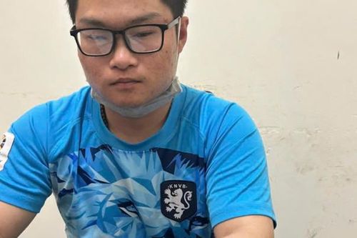Kon Tum: Nam thanh niên cướp tiệm vàng lấy tiền chuộc xe máy và điện thoại