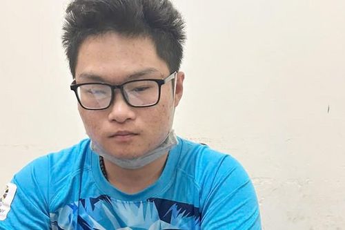 Thua cờ bạc trên mạng, nam thanh niên vào tiệm vàng cướp giật tài sản