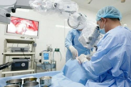 Nhiều thanh thiếu niên bị điếc vì nguyên nhân 'khó đỡ'