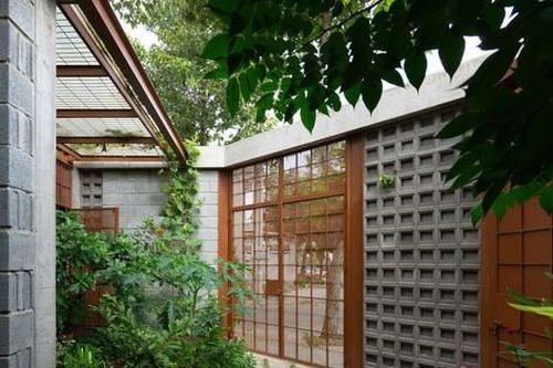 Mẫu nhà không sơn trát giảm chi phí mà đẹp