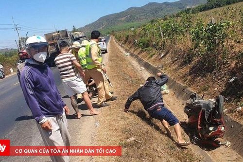 CSGT bắt đối tượng trộm cắp xe mô tô có tiền án, tiền sự