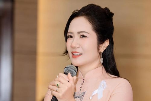 NSƯT Nguyệt Hằng khoe nơi làm việc mới sau khi nghỉ Nhà hát Tuổi trẻ