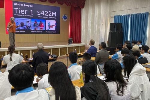 Sinh viên Việt Nam được tiếp cận khóa học công nghệ tại Mỹ