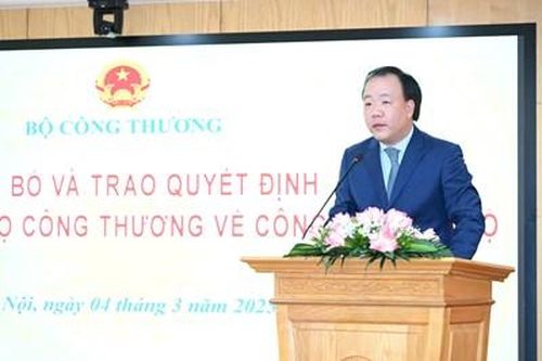 Bổ nhiệm Cục trưởng Cục Quản lý và Phát triển thị trường trong nước, sau sáp nhập