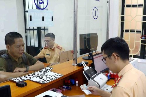 Hà Nội: Phân cấp công tác đăng ký, cấp biển số xe ôtô, môtô, xe máy