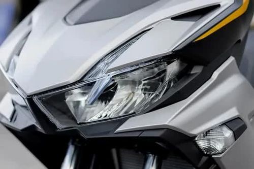Xe máy Honda cực nam tính đang giảm giá hơn chục triệu đồng: Mạnh 15 mã lực, có trang bị của xe trên hạng