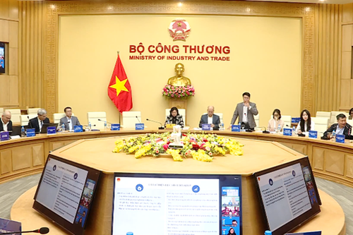 Hệ thống thương vụ tiếp tục đóng vai trò then chốt
