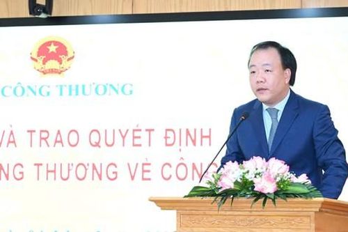 Bộ Công Thương có tân Cục trưởng Cục Quản lý và Phát triển thị trường trong nước