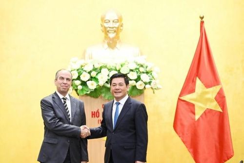 Bộ trưởng Nguyễn Hồng Diên: Đẩy nhanh tiến độ dự án công viên năng lượng mặt trời tại Cuba