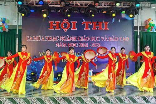 Hội thi ca, múa, nhạc ngành giáo dục và đào tạo cụm các trường THPT huyện Phú Tân