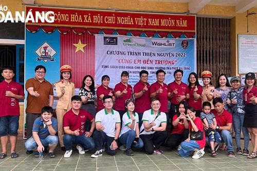Người cảnh sát giao thông say mê công tác thiện nguyện