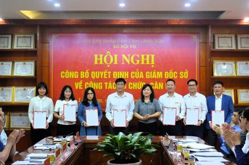 Sở Nội vụ công bố 24 quyết định về công tác tổ chức, cán bộ sau sắp xếp tổ chức bộ máy