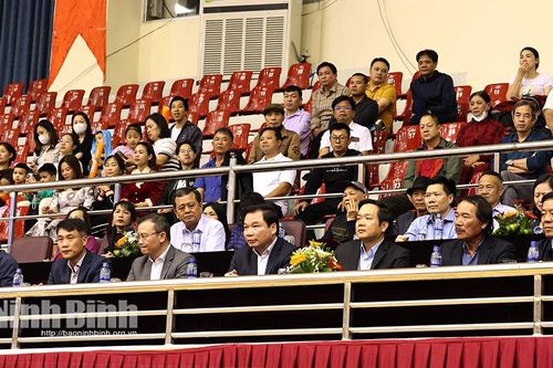 Khai mạc Giải Bóng chuyền Cúp Hoa Lư-Bình Điền năm 2025
