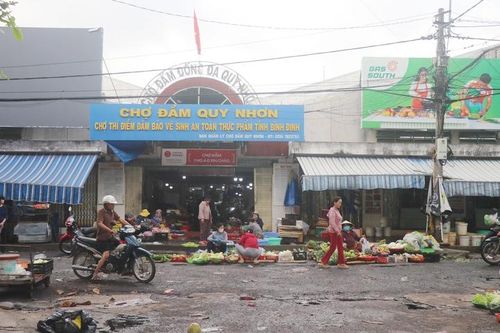 Nhếch nhác chợ Đầm Quy Nhơn