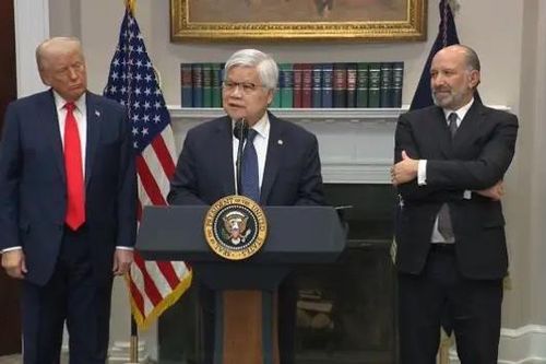 Tổng thống Trump muốn Mỹ tự sản xuất chip