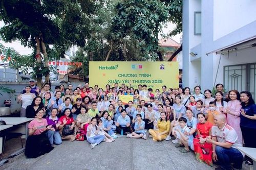 Herbalife Việt Nam tổ chức chương trình thường niên 'Xuân Yêu Thương' cho trẻ em và người cao tuổi khó khăn