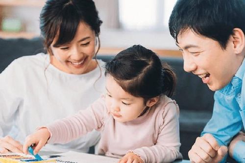 Cha mẹ của những đứa trẻ trí tuệ cảm xúc cao thường có 8 thói quen khác biệt