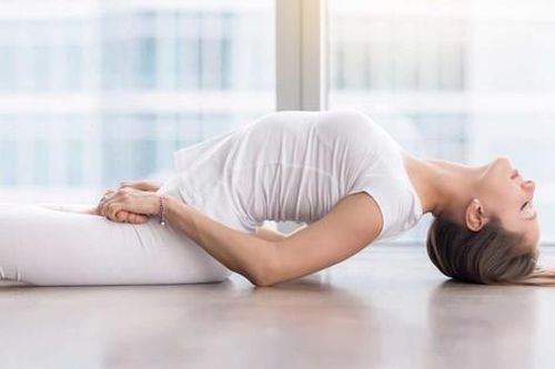 9 tư thế yoga giúp làm đẹp da