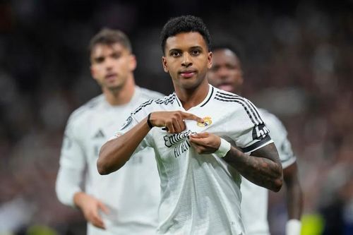 Real hạ đẹp Atletico, Arsenal thắng khó tin ở Hà Lan