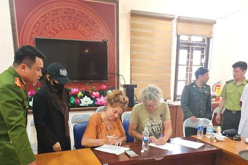 Lào Cai: Tìm thấy du khách nước ngoài bị lạc khi leo Fansipan
