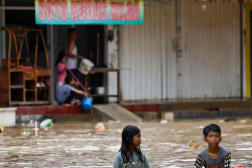 Ngập lụt ở thủ đô Indonesia khiến hàng nghìn người phải di dời
