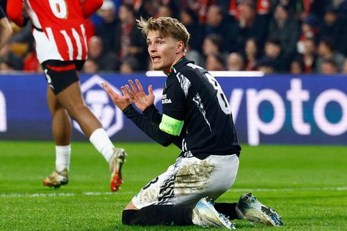 Odegaard nổi cơn thịnh nộ với trọng tài