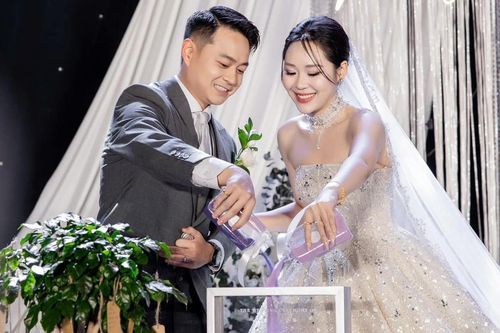 Hình ảnh lễ cưới của Hoàng Dương