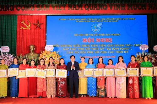 Phát huy truyền thống quê hương phong trào phụ nữ 'Ba đảm đang'