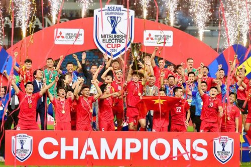Tin nóng bóng đá Việt Nam hôm nay 5/3: Bóng đá Việt Nam đặt mục tiêu dự World Cup; HLV Chu Đình Nghiêm hết lời khen Đình Triệu