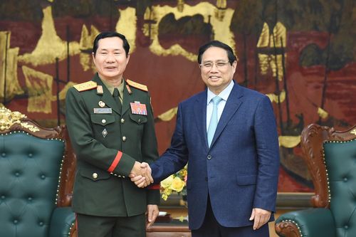 Thủ tướng Phạm Minh Chính tiếp Tổng Tham mưu trưởng Quân đội nhân dân Lào