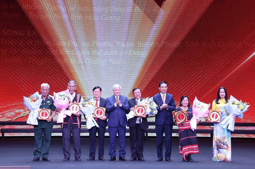 Nữ đảng viên Xơ Đăng học Bác: Gương mẫu, một lòng vì văn hóa các dân tộc