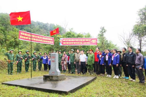 Thắm tình Quân - Dân