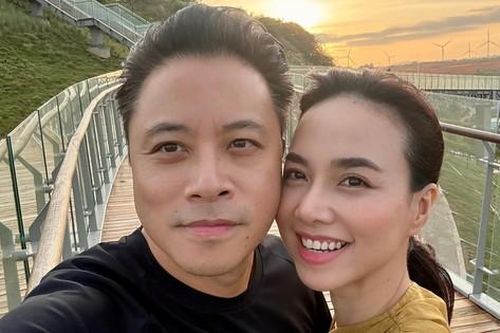 'Cặp đôi trăm tỷ' Victor Vũ và Đinh Ngọc Diệp kỷ niệm 20 năm làm nghề theo cách không thể hoành tráng hơn