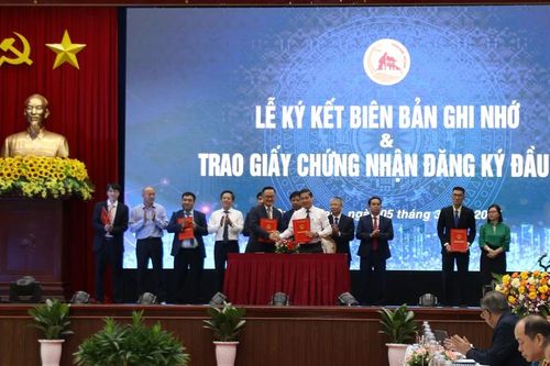 Các doanh nghiệp đăng ký đầu tư gần 40.000 tỷ đồng vào Quảng Nam