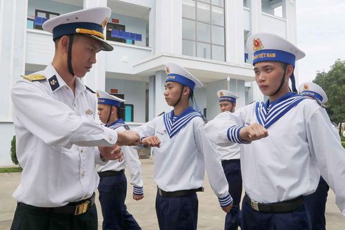 Một ngày của các chiến sĩ mới nhập ngũ tại Quân chủng Hải quân