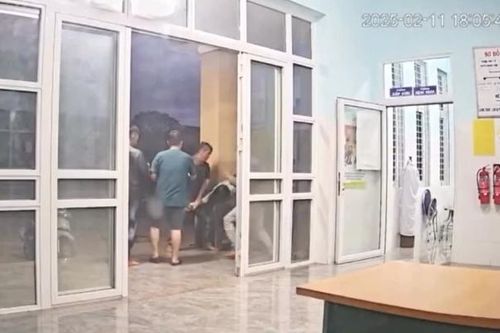 Tỉnh Gia Lai yêu cầu xử lý nghiêm vụ nữ phó trạm y tế bị nhóm người đàn ông đánh hội đồng