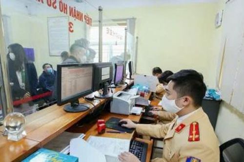 Cục CSGT: Người dân được dùng giấy hẹn trong thời gian chờ cấp đổi bằng lái