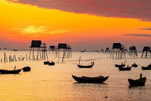 Tỉnh nào có diện tích nhỏ, chưa từng bị sáp nhập, đổi tên?
