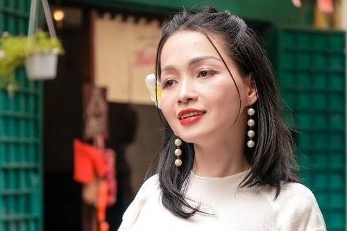 Nữ nhà văn cao 1m32 và hành trình lột xác đau đớn để thi hoa hậu