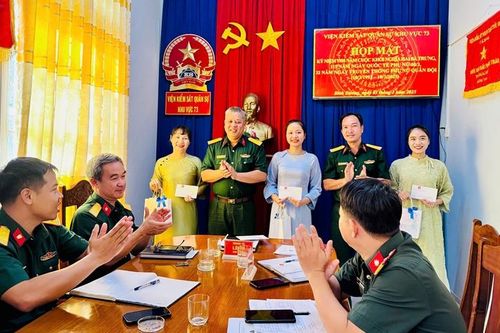 Phụ nữ VKS Quân sự khu vực 73 tổ chức nhiều hoạt động dịp lễ 8/3