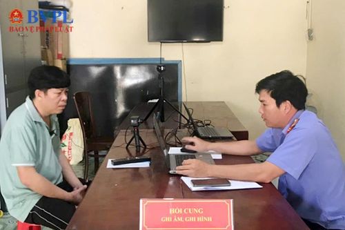 VKSND huyện Tiểu Cần tăng cường hỏi cung bị can có thiết bị ghi âm, ghi hình