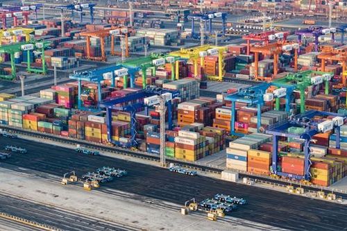 Trung Quốc quyết giữ mục tiêu tăng trưởng năm 2025 bất chấp thuế quan từ Mỹ