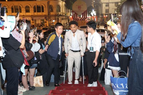 Dàn nghệ sĩ nổi tiếng check-in thảm đỏ Lễ trao Giải thưởng Cống hiến lần thứ 19-2025