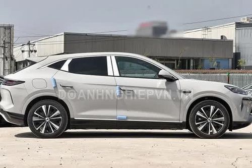 SUV thiết kế cá tính, công suất 530 mã lực, trang bị 'đỉnh nóc', giá ngang Toyota Corolla Cross