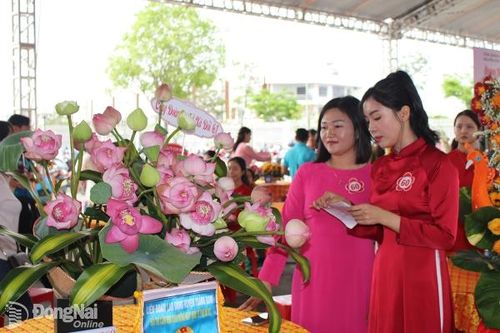 Chú trọng chăm lo cho lao động nữ