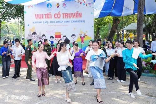 Không ngừng vun đắp và phát triển mối quan hệ đặc biệt Việt Nam - Lào - Campuchia