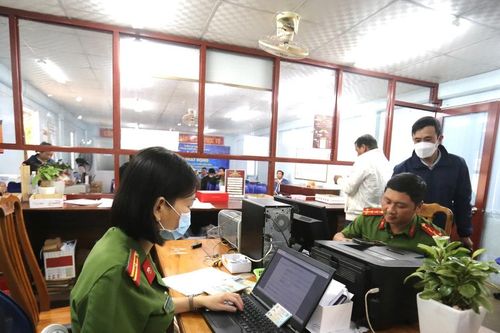Công an tỉnh Gia Lai công bố 18 điểm cấp căn cước, định danh điện tử